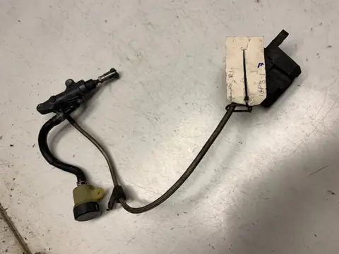ACHTER REMKLAUW Yamaha YZF R1 2002 - 2003