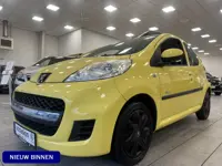 Peugeot 107 1.0-12V Millesim 200 / Airco / 5-drs /