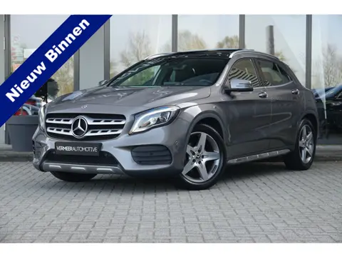 Mercedes-Benz GLA 180 Business Solution AMG | Panoramadak | Camera | Navi | Sfeer |