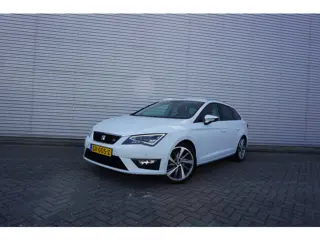SEAT Leon ST 1.4 EcoTSI FR Connect Climate / Navi / Cruise / Camera / Parkeers. / Lm velgen / NAP