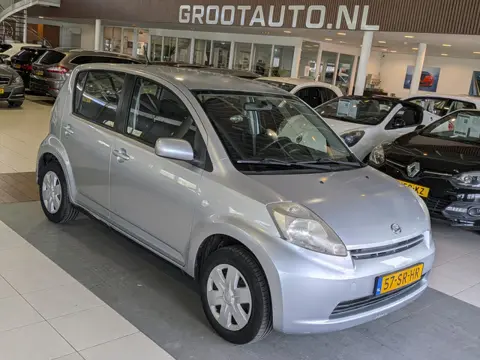 Daihatsu Sirion 2 1.0-12V Trend Airco, Stuurbekrachtiging