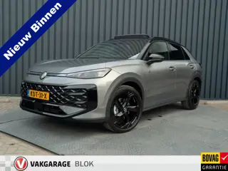 Volkswagen T-Roc 1.5 eTsi R-Line First Edition | Trekhaak wegkl. | 360 Camera | Panodak | Harman/Kar