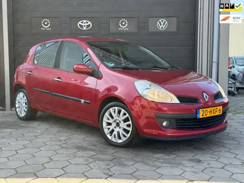 Renault Clio 1.2 TCE Collection - 2e Eigenaar - 5 deurs - Airco - NAP -