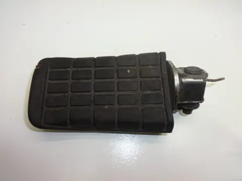 VOETSTEUN LINKS Honda PC 800 1989 - 1990