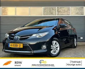 TOYOTA AURIS 1.8 HYBRID Aspiration / Trekhaak / Dealer ond. / Bluetooth
