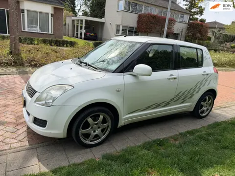Suzuki Swift 1.3 Limited, Airco, APK 25-01-2027.