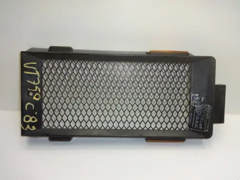 RADIATOR TOEBEHOREN Honda VT 700 750 1983 - 1985