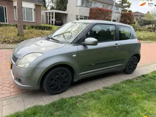 Suzuki Swift 1.5 Exclusive, Airco, APK 08-04-2027.