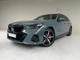BMW 5 Serie Touring 550e xDrive M-Sport Pro | 20" | Panorama | CoPilot | Bowers & Wilkins | Trekhaak