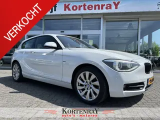 BMW 1-serie 114i Business+ Sport Line/leder/airco/bi xenon/navi/cruise control/net grote beurt gehad