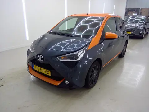 Toyota Aygo 1.0 VVT-i x-clusiv JBL Automaat Navigatie, Clima,