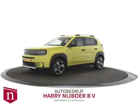 Fiat Grande Panda La Prima 11 kW 44 kWh Winterpakket / Camera / Navigatie
