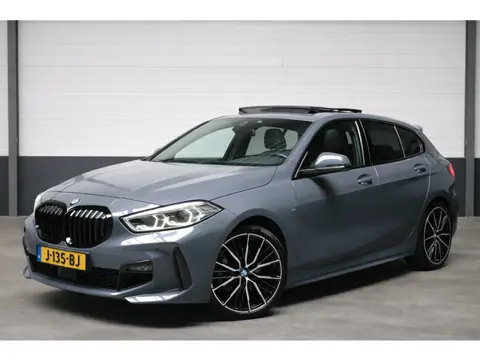 BMW 1-serie 118i M-Sport l Pano Virtual Camera Carplay