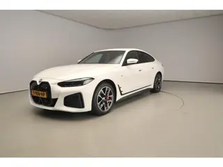 BMW i4 Gran Coupe eDrive40 | M-Sportpakket | LED | Leder | HUD | Stoelverwarming | Sportstoelen | DA