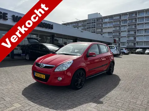 Hyundai i20 1.4i i-Catcher El schuifdak Klima Lmv Nap