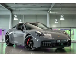 Porsche 992 3.6 T-Hybrid Targa 4 GTS