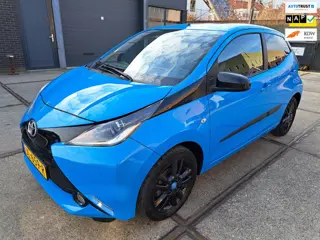Toyota Aygo 1.0 VVT-I-X SPECIALE UITVOERING NIEUWSTAAT 5 DEURS AIRCO NAVIGATIE CRUISE CONTROL