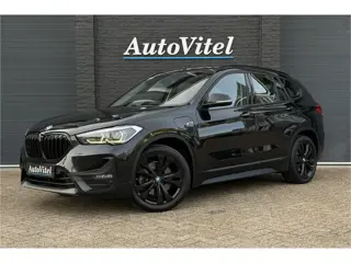 BMW X1 xDrive25e | PDC V+A | Leder | Sportstuur | NAVI | LED | 20x op voorraad