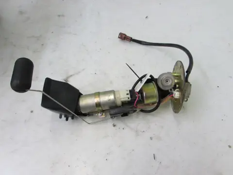 BRANDSTOFPOMP Suzuki Burgman 400 2001 - 2007