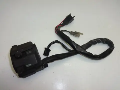 STUURSCHAKELAAR LINKS Kawasaki GPZ 500 1988 - 1994