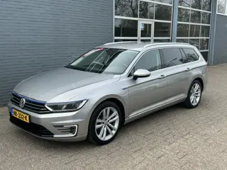 Volkswagen Passat Variant 1.4 TSI GTE Highline (bj 2015)