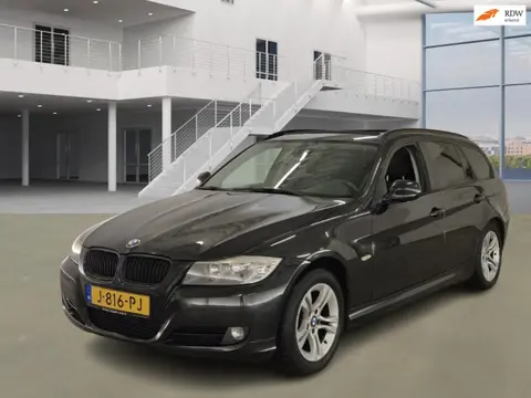 BMW 3-serie Touring 318i High Executive|PANO|PSENSOR|STOELVERW|6BAK