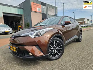 Toyota C-HR 1.8 Hybrid Executive GARANTIE