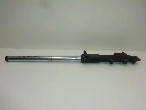 VOORPOOT LINKS COMPLEET Suzuki GSX 1100 EF ES 1982 - 1986