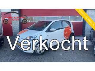 Volkswagen Up! 1.0 move up! AUTOMAAT / NWE D-RIEM /  LEDER / AIRCO / CRUISE CONTROL / PDC / BLUETOOT