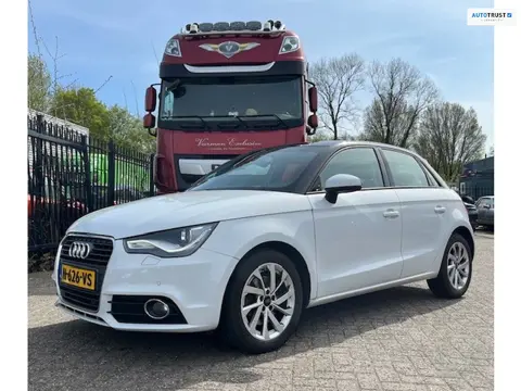 Audi A1 Sportback 1.4 TFSI Pro Line S/Automaat/Navi/Stoelverwarming/Airco/PDC/Xenon/LED