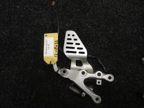 RECHTER SCHETSPLAAT Yamaha YZF R6 2006 - 2007
