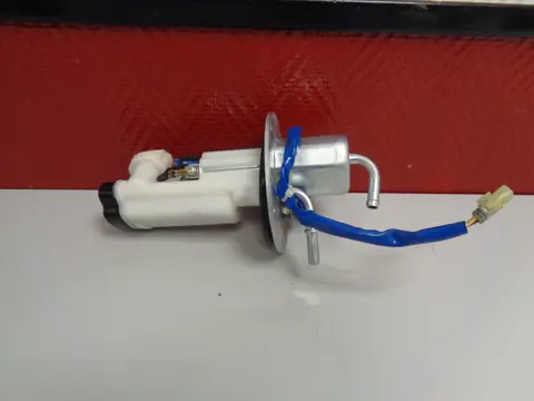 BRANDSTOFPOMP Kawasaki Z 800 2013 - 2014