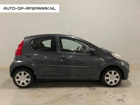 Peugeot 107 1.0-12V XS 5drs. Airco APK NAP