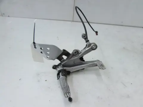 RECHTER SCHETSPLAAT Yamaha YZF R6 1998 - 2002