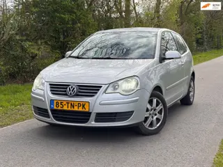 Volkswagen Polo 1.6-16V Optive | Airco + Clima Nu € 999,- !!!