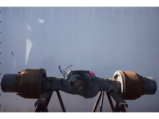 Mercedes-Benz HD7/56DGS-13 28/21 X 4.00 (bj 2006)