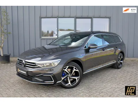 Volkswagen Passat Variant 1.4 TSI PHEV GTE R Line * Vol * Pano *HuD * Zw.Haak * 360 * Virtual * Leer