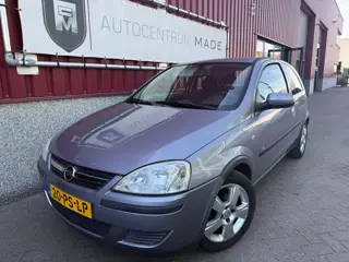 Opel Corsa 1.2-16V Full Rhythm // 79 DKM NAP // Airco //