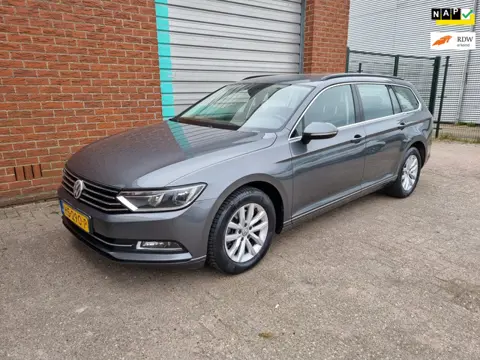Volkswagen Passat Variant 1.6 TDI Comfortline Bj:2015 NAP!