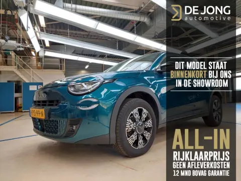 Fiat 600 1.2 Hybrid Urban ALL-INRIJKLAARPRIJS/Stoel en stuurverwarming/Navigatie/Keyless/Parkeersens
