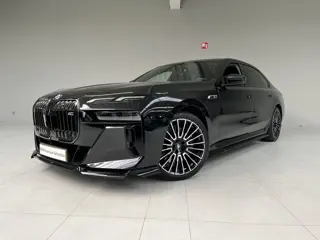 BMW 7 Serie M760e xDrive | Executive Lounge | Sky Lounge | Connoisseur | Rear-seat entertainment exp