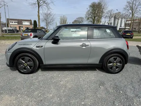 MINI Mini Electric Essential 33 kWh. Facelift !! Car play,Navi,LED