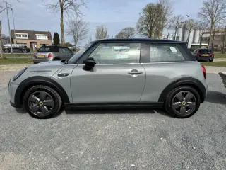 MINI Mini Electric Essential 33 kWh. Facelift !! Car play,Navi,LED