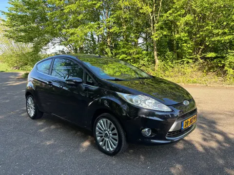 Ford Fiesta 1.4 Titanium | Automaat | Clima | APK 06-2027