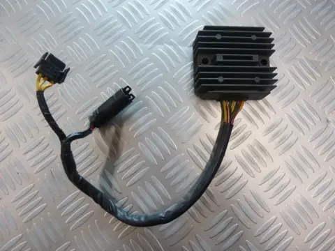 SPANNINGSREGELAAR BMW F 700 GS 2012 - 2014