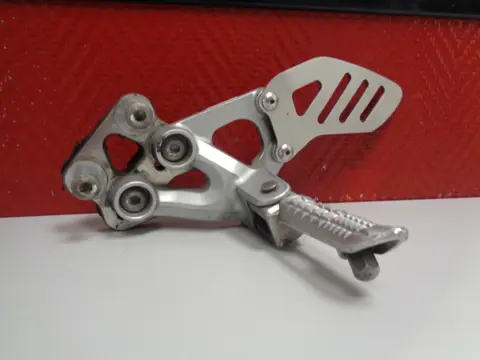 LINKER SCHETSPLAAT Suzuki GSX R 750 2006 - 2007
