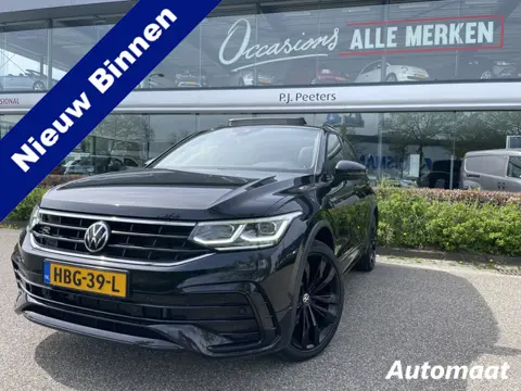 Volkswagen Tiguan 1.5 TSI 2x R-line Achteruitrijcamera - Virtual dashboard - Apple carplay - Navigat