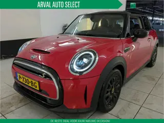 Mini Mini Electric 33 kWh EV 184pk Business Edition | SOH 97% | Navi | CarPlay | LED | PDC achter | 