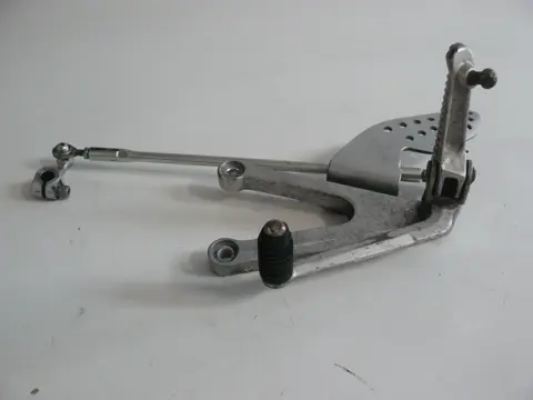 Main step holder left Yamaha YZF R1 2002 - 2003