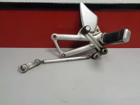 LINKER SCHETSPLAAT Ducati ST2 1997 - 2003